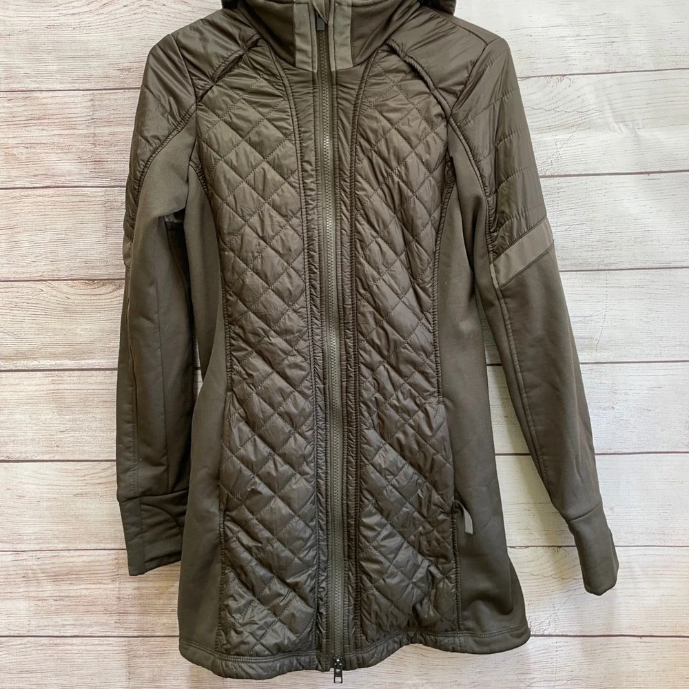 ATHLETA ROCK SPRINGS CYA PUFFER JACKET IN GREEN‎